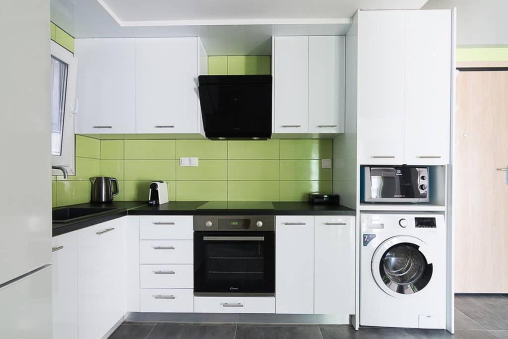 Brand New Stylish 2 Bedroom Apartment Athén Kültér fotó